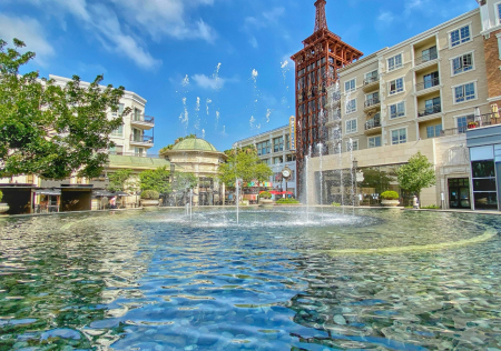 Glendale – Downtown Fountain Fountain in downtown Glendale, California