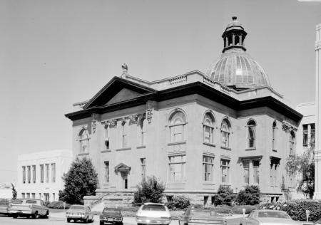 Old San Mateo County Courthouse, Redwood City CA (historic photo) Historic photo of the old San Mateo County Courthouse in downtown Redwood City, California