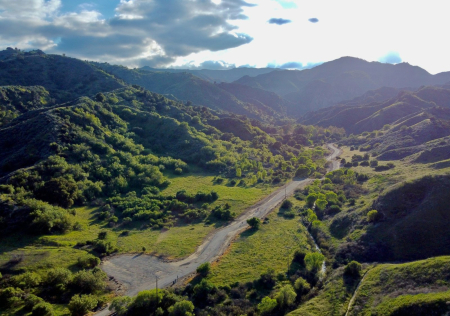 Hills and canyon road in Santa Clarita, California